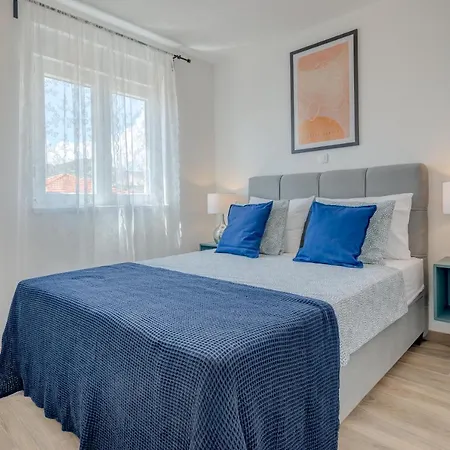 アパート Bonaca トロギール